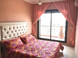 Deluxe Apartment, 2 Bedrooms | 2 bedrooms, iron/ironing board, free WiFi - Majorelle Luxury Appartement (Marrakech)