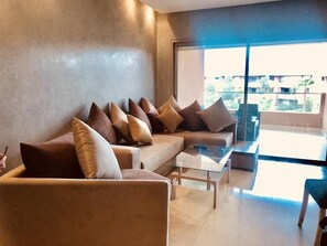 Royal Apartment, 2 Bedrooms | 2 bedrooms, in-room safe, iron/ironing board, free WiFi - Sabor Appartement City Golf (Marrakech)