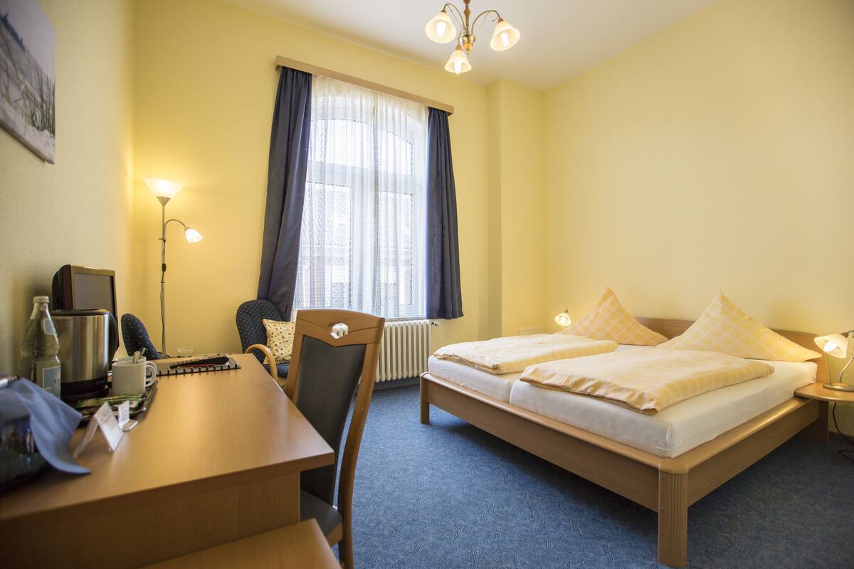 Double Room | Minibar, in-room safe, desk, WiFi (free)