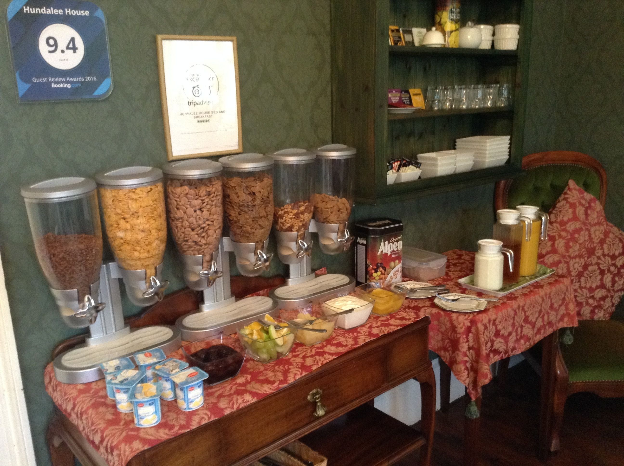 free daily full breakfast