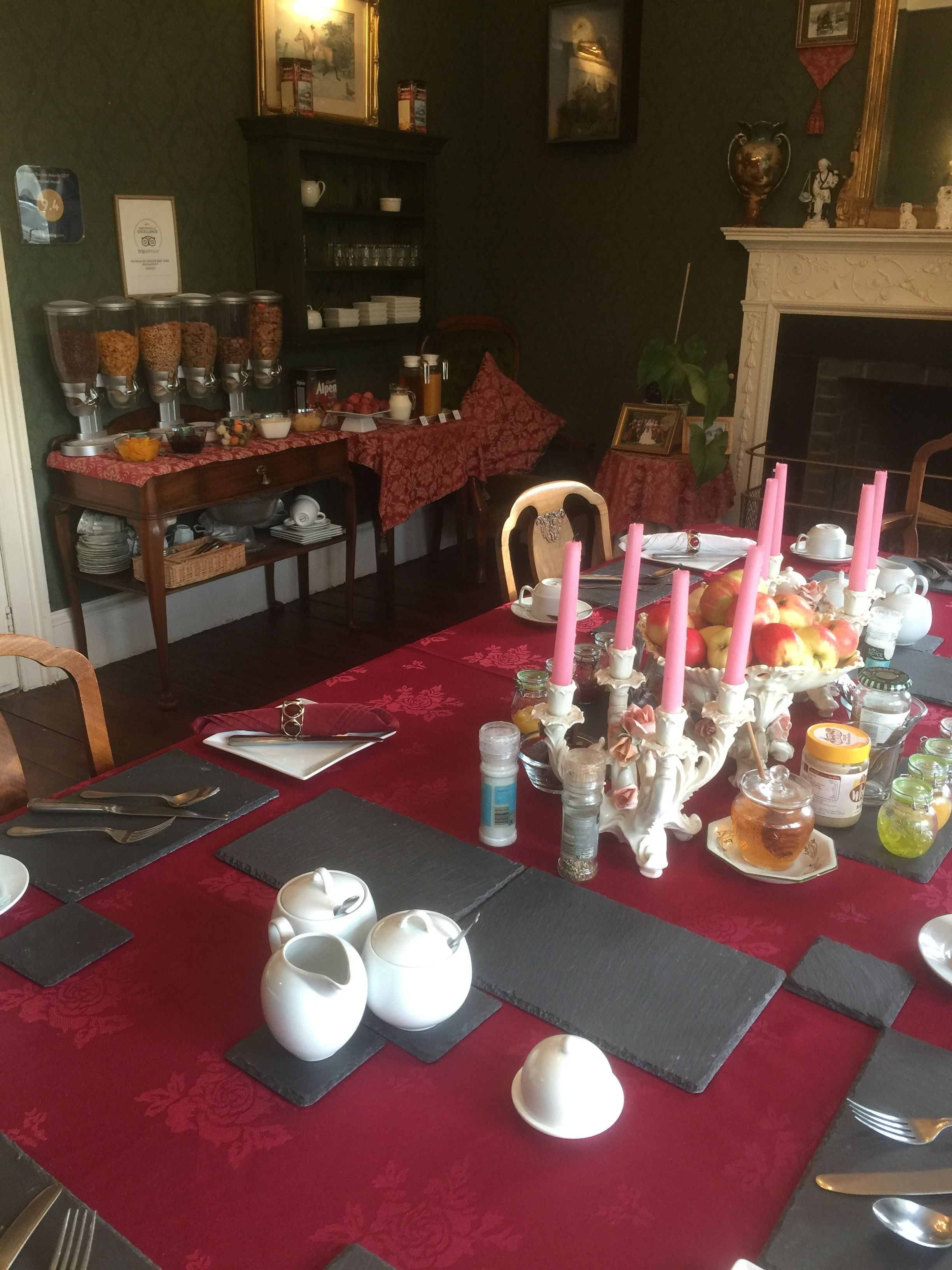 free daily full breakfast