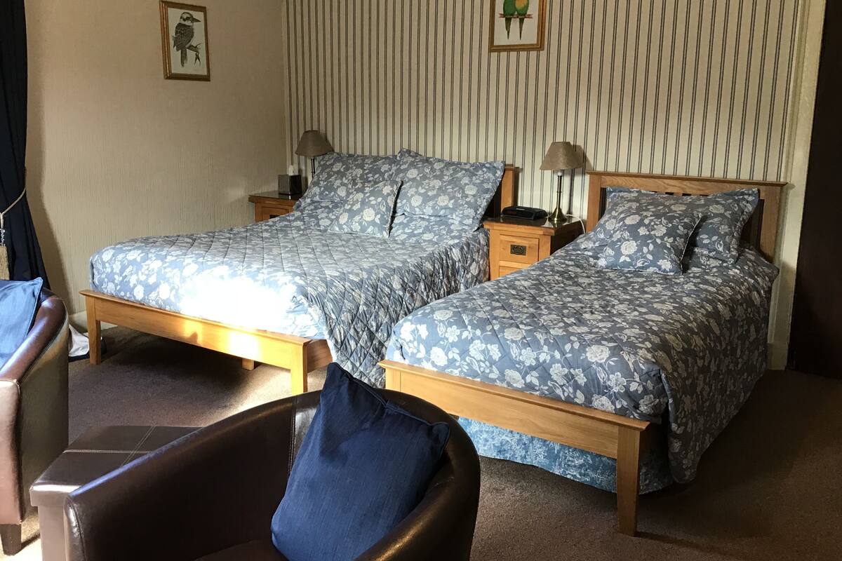 5 bedrooms, premium bedding, Select Comfort beds, individually decorated