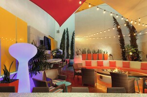 Bar (en el alojamiento)