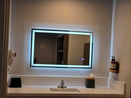 Desk, laptop workspace, iron/ironing board, free wired internet