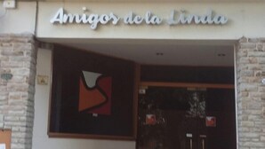 Unclassified image, 2 of 33, button - Los Amigos de la Linda (Salta)