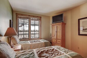 Condo, 2 Bedrooms | 2 bedrooms, desk, laptop workspace, free WiFi - 8493 Dakota Lodge (Keystone)