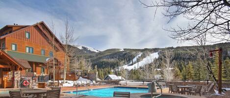 Kondominium, 2 kamar tidur | Kolam renang outdoor