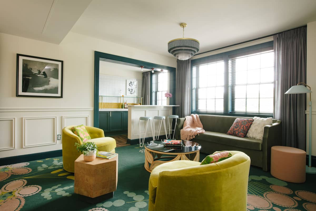 The Ruby Suite | Ropa de cama de alta calidad, wifi gratis y ropa de cama