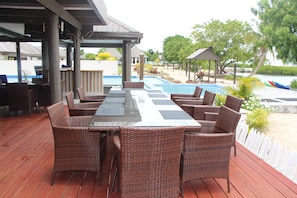Outdoor dining - Landers Bay Resort & Spa Fiji - Adults Only (Lautoka)