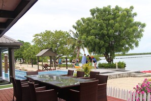 Outdoor dining - Landers Bay Resort & Spa Fiji - Adults Only (Lautoka)