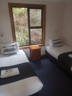 Room - Sunset Holiday Villas (Arthur River)