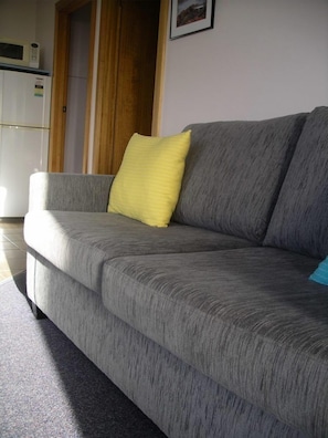 2 Schlafzimmer, Bügeleisen/Bügelbrett, Bettwäsche