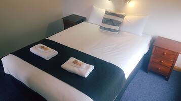 Villa 2 | 2 bedrooms, iron/ironing board, bed sheets