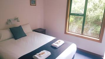 Villa 1 | 2 bedrooms, iron/ironing board, bed sheets