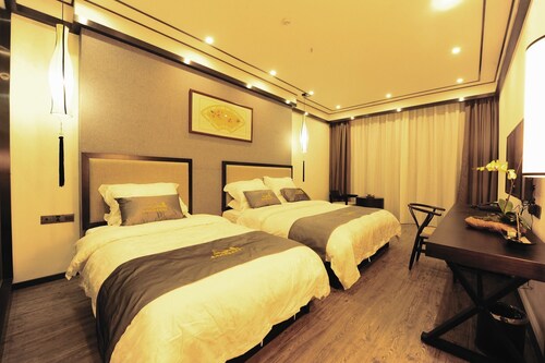 Peach Blossom River Resort