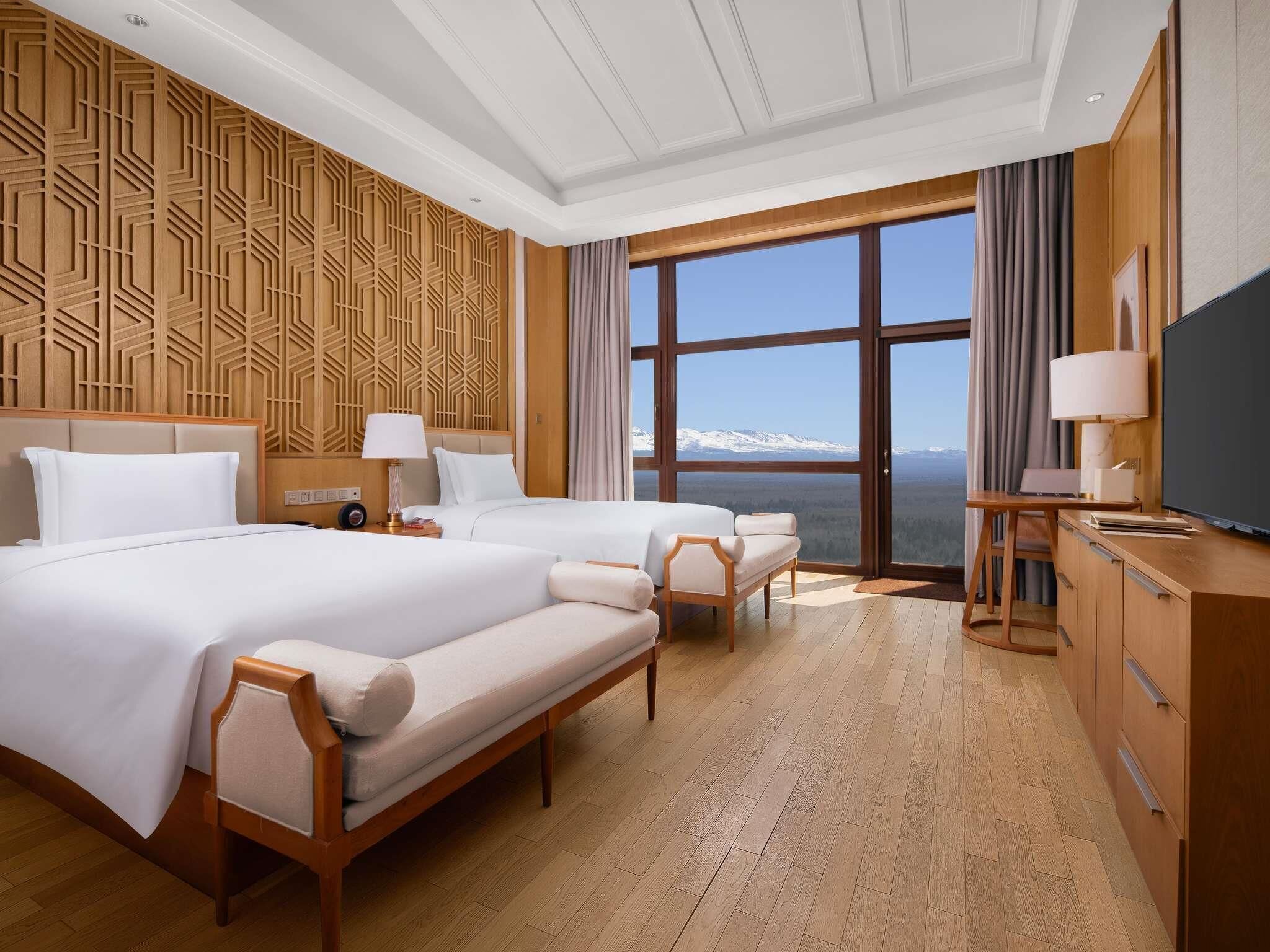 Premium bedding, minibar, in-room safe, individually furnished