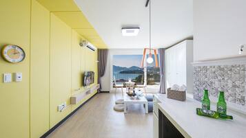 Room (Ggotnal 201, 202)