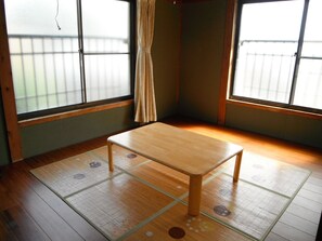 Traditional Room, Shared Bathroom, Annex Building | Room amenity