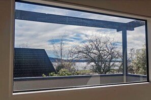 View from room - Great view near Rotorua lake (Rotorua)
