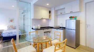 Căn hộ, 2 phòng ngủ | Bếp riêng | Tủ lạnh, lò vi sóng, ấm điện, dụng cụ nấu nướng/bát dĩa/dao nĩa