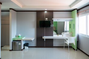 Standard Twin Room | Individually furnished, laptop workspace, blackout drapes - Thungtawan Hotel (Nakhon Si Thammarat)