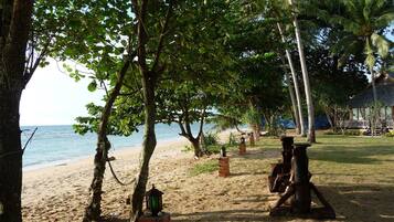Na praia, massagens na praia