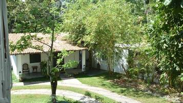 Khuôn viên nơi lưu trú