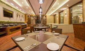 Restaurant - Brahma Horizon Hotel & Spa – Pushkar (Pushkar)