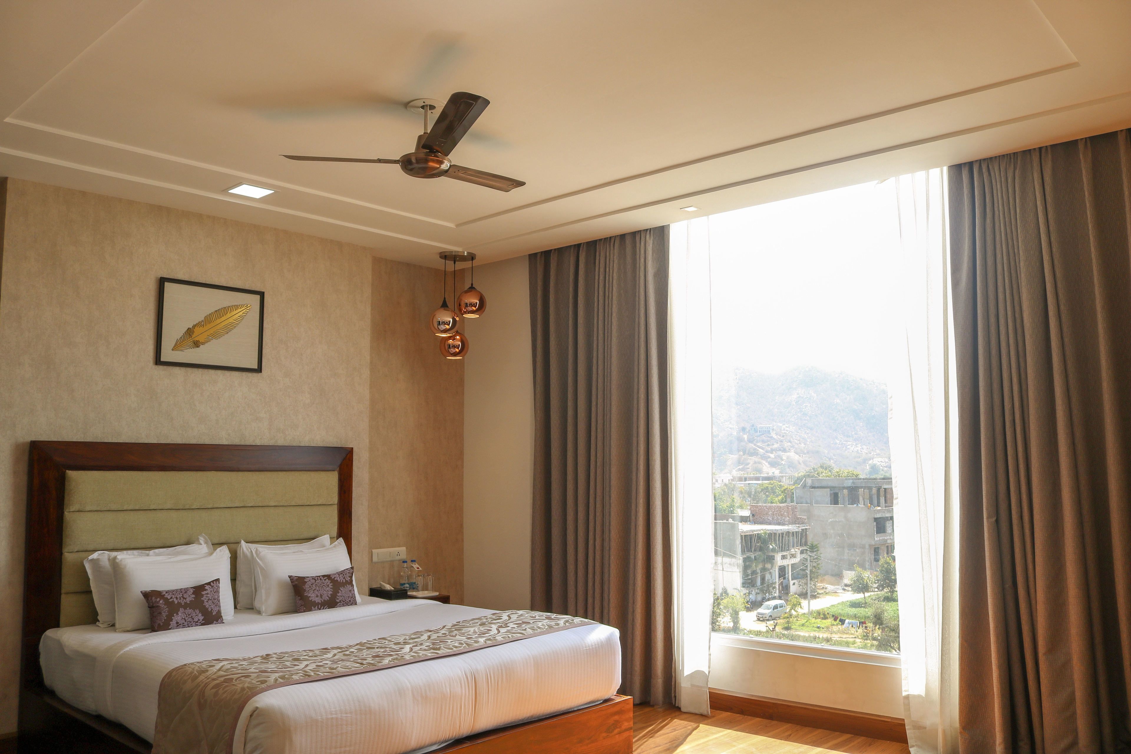 superior suite | premium bedding, minibar, in-room safe, desk