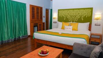 Superior Cottage, 1 King Bed, Hill View | Soundproofing, rollaway beds, free WiFi, bed sheets