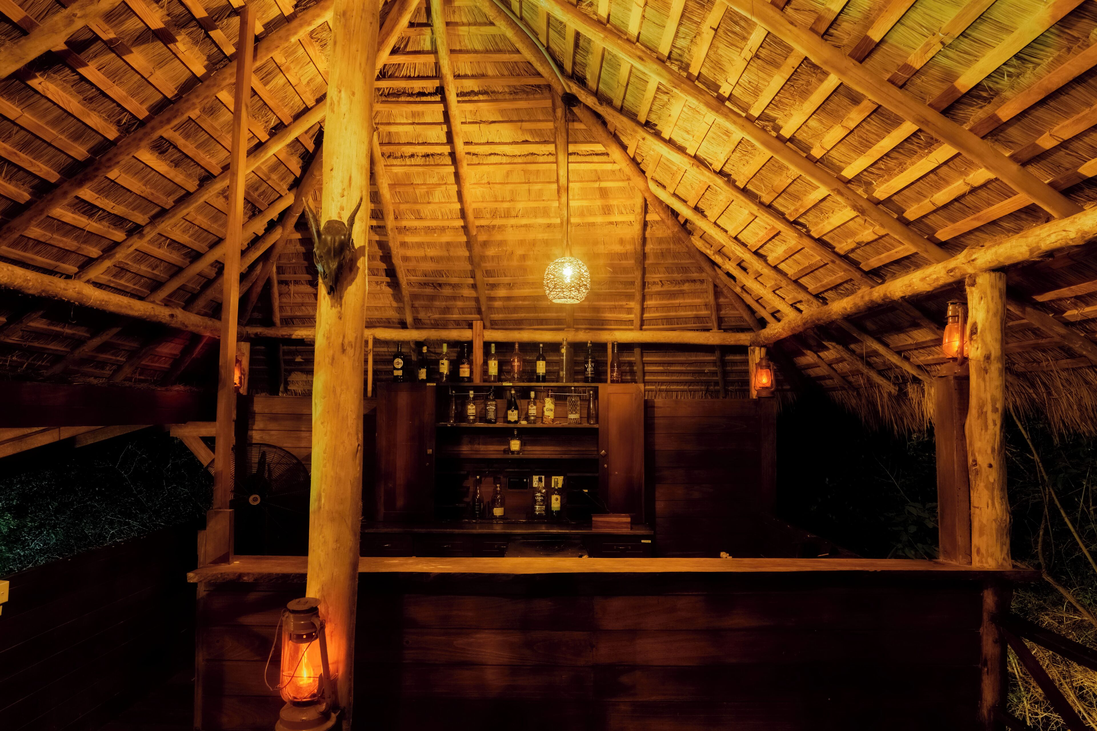 Breakfast, lunch, dinner served; international cuisine 