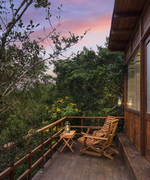 Sky Nest | Balcony - Leopard Nest in Yala (Tissamaharama)