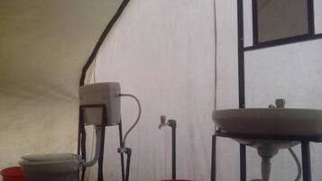 Deluxe Duplex, 1 Double Bed, Smoking | Bathroom | Shower, free toiletries, towels