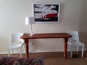 Flat-screen TV - Eskulaap Hotel and Conference (Polokwane)