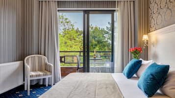 Kamar Double atau Twin Superior | 1 kamar tidur, seprai premium, minibar, dan brankas