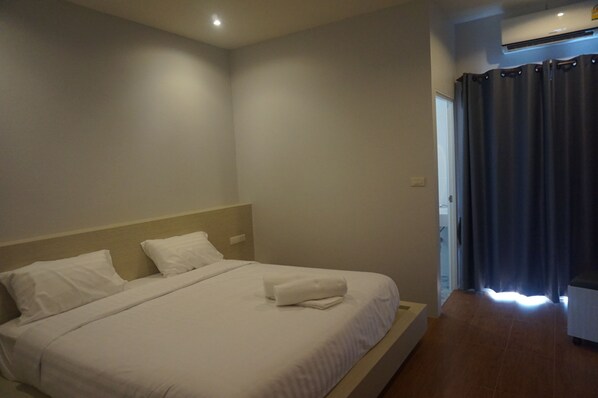 스탠다드 더블룸 | 저자극성 침구, 암막 커튼, 무료 WiFi, 침대 시트