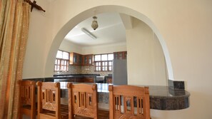 Luxury Apartment, 2 Bedrooms | Private kitchen