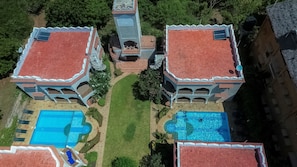 2 outdoor pools