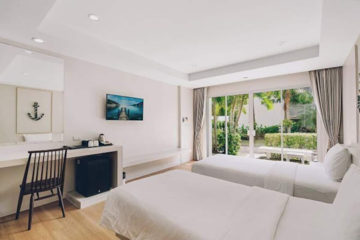 In-room safe, desk, blackout curtains, free cots/infant beds