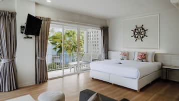Junior Double Suite with Balcony | In-room safe, desk, blackout curtains, free cots/infant beds