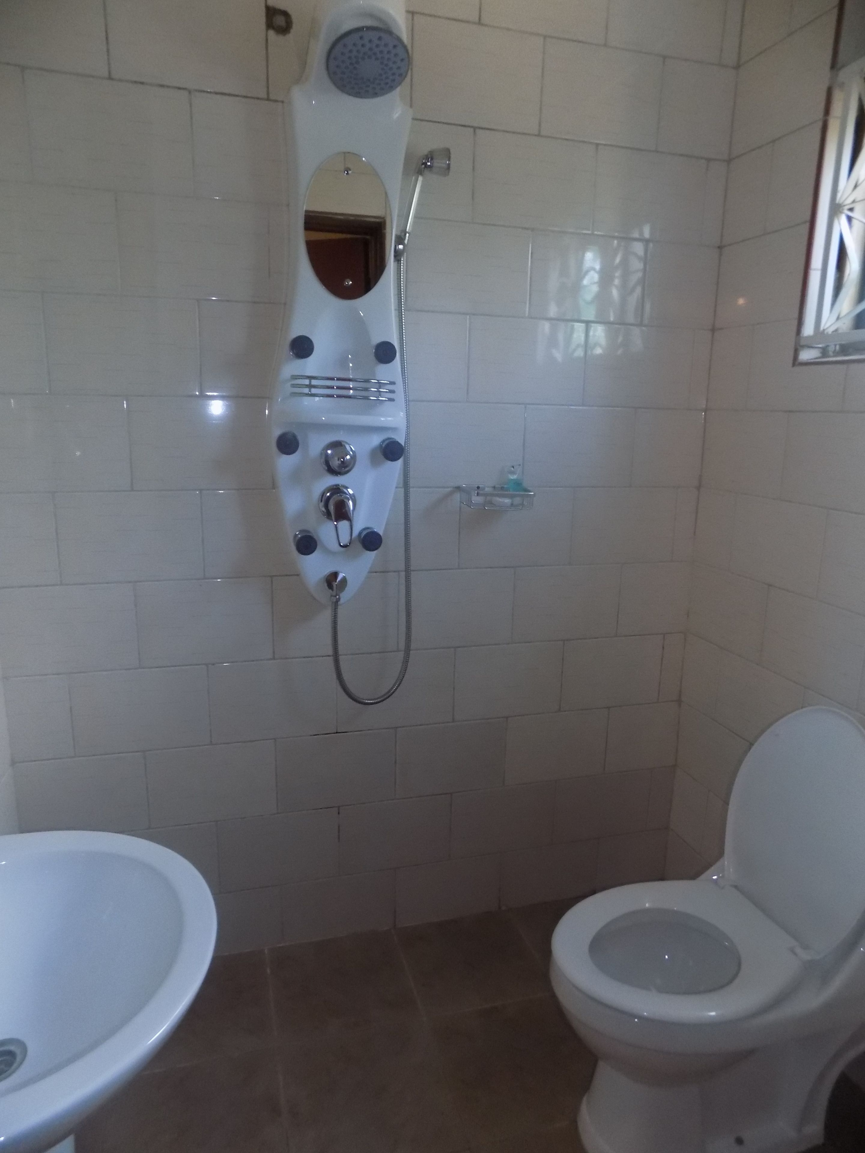 shower, free toiletries, towels