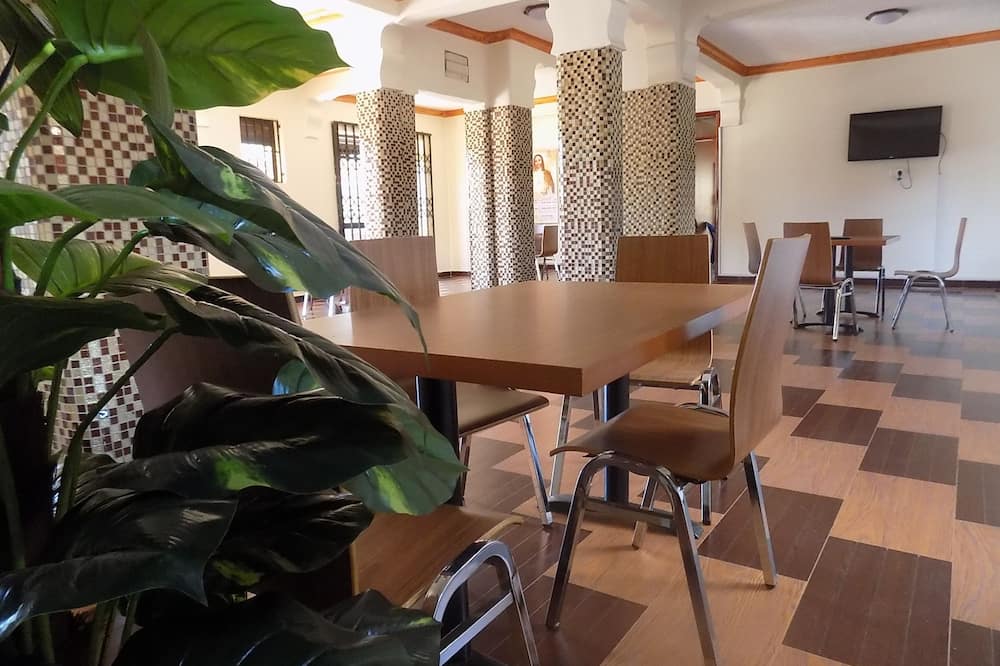 Olina Hotel and Apartments