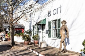 Luxury-Apartment, 2 Schlafzimmer | Blick auf die Straße