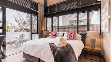 Luxury Apartment, 2 Bedrooms | 2 bedrooms, premium bedding, in-room safe, individually decorated