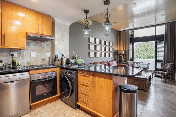 Luxury-Apartment, 2 Schlafzimmer | Eigene Küche | Kühlschrank, Mikrowelle, Ofen, Herdplatte