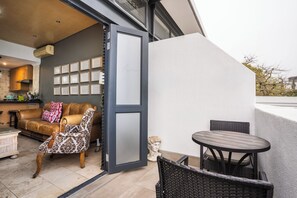 Luxury Apartment, 2 Bedrooms | Terrace/patio