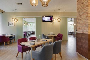 Colazione continentale, servita tutte le mattine (600 RUB a persona) 