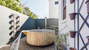 Gambar tidak terklasifikasi, 4 dari 37, tombol