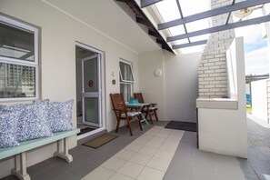 Classic Apartment, 1 Bedroom, Patio, Corner | Terrace/patio - South Point (L'Agulhas)