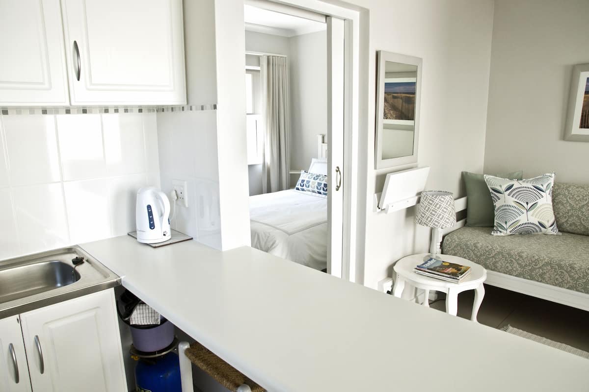 Appartement classique, 1 chambre, patio, en coin | Literie de qualité, lit avec matelas en mousse à mémoire